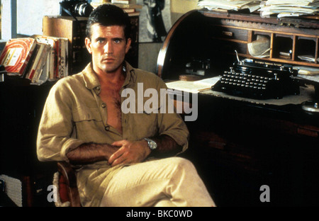 YEAR OF LIVING DANGEROUSLY (1982) MEL GIBSON YOLG 012 Stock Photo