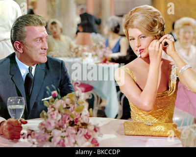 TWO WEEKS IN ANOTHER TOWN (1962) KIRK DOUGLAS, CYD CHARISSE TWAT 002FOH Stock Photo