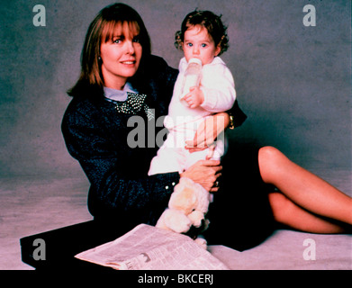 BABY BOOM (1987) DIANE KEATON, KRISTINA KENNEDY, MICHELLE KENNEDY BYB 011 Stock Photo