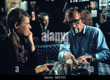 BANANAS (1971) LOUISE LASSER, WOODY ALLEN BNAS 001 L Stock Photo