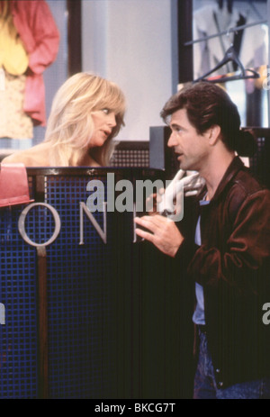 BIRD ON A WIRE (1990) GOLDIE HAWN, MEL GIBSON BOW 037 Stock Photo