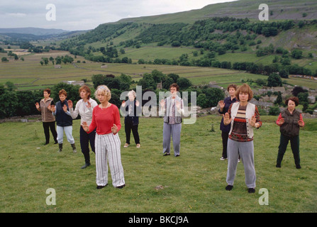 CALENDAR GIRLS (2003) CELIA IMRIE, JULIE WALTERS, PENELOPE WILTON, HELEN MIRREN, ANNETTE CROSBIE, LINDA BASSETT CLND 001-4 Stock Photo