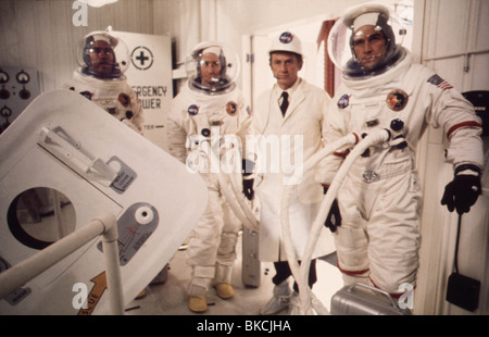 CAPRICORN ONE (1978) CAPRICORN 1 (ALT) OJ SIMPSON, SAM WATERSTON, JAMES BROLIN CPO 002 Stock Photo