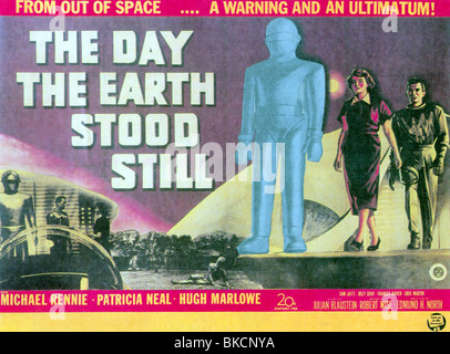 THE DAY THE EARTH STOOD STILL (1951) POSTER, ROBERT WISE (DIR) DEST 000CP Stock Photo