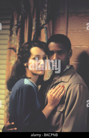 Devil in a blue dress 1995 jennifer beals hi-res stock photography and  images - Alamy