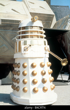 DR WHO (TV) DOCTOR WHO (ALT) DALEK DRW 005 Stock Photo