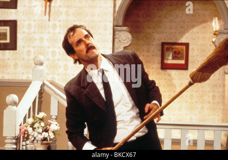 FAWLTY TOWERS (TV - 1975) JOHN CLEESE CREDIT BBC FTWS 012 Stock Photo