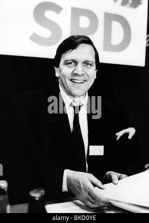 Schroeder, Gerhard, * 7.4.1944, German politician (SPD), portrait, as top candidate for Lower Saxony, 1986, Stock Photo