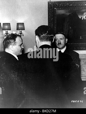 Molotov, Vyacheslav,  9.3.1890 - 8.11.1986, Soviet politician, People's Commissar for Foreign Affairs, scene, state visit in Berlin, talking with Adolf Hitler, Reich Chancellery, 12.11.1940, centre: interpreter Paul Schmidt, Stock Photo