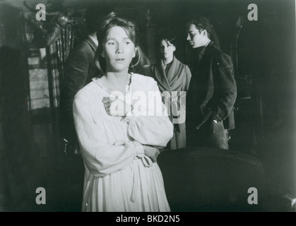 THE HAUNTING (1963) JULIE HARRIS, CLAIRE BLOOM, RUSS TAMBLYN HAUN 004P Stock Photo