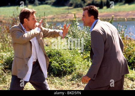 IN & OUT (1997) IN AND OUT (ALT) KEVIN KLINE, TOM SELLECK IN&O 003 Stock Photo