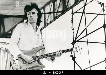 LET'S SPEND THE NIGHT TOGETHER (1982) THE ROLLING STONES BILL WYMAN LSNT 003P Stock Photo