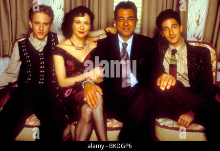 LIBERTY HEIGHTS (1999) BEN FOSTER, BEBE NEUWIRTH, JOE MANTEGNA, ADRIEN BRODY LIHE 024 Stock Photo