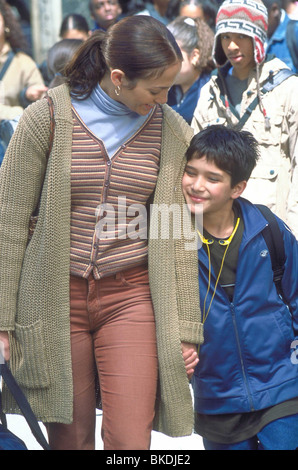 MAID IN MANHATTAN (2002) JENNIFER LOPEZ, TYLER POSEY MIMT 002-286 Stock Photo