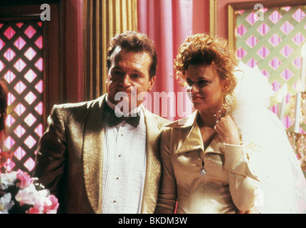 ROSEANNE (TV) TOM ARNOLD, SANDRA BERNHARD ROSA 052 Stock Photo