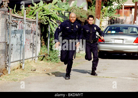 S.W.A.T. (2003) SWAT (ALT) LL COOL J, COLIN FARRELL SWAA 001-SWT Stock Photo