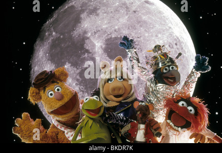 MUPPETS FROM SPACE (1999) FOZZIE BEAR, KERMIT THE FROG, MISS PIGGY, RIZZO THE RAT, GONZO, ANIMAL MUFS 007 Stock Photo