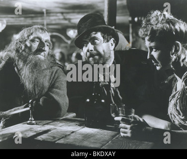 OLIVER TWIST (1948) ALEC GUINNESS, ROBERT NEWTON, KAY WALSH OLVT 005P Stock Photo