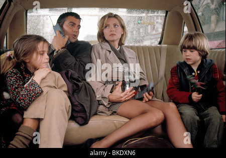 ONE FINE DAY (1996) MAE WHITMAN, GEORGE CLOONEY, MICHELLE PFEIFFER, ALEX D LINZ OFD 007 Stock Photo