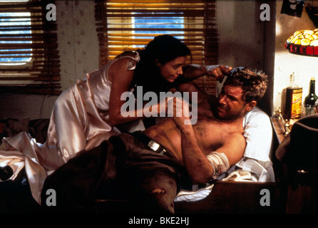 RAIDERS OF THE LOST ARK (1981) KAREN ALLEN, HARRISON FORD RLA 022 Stock Photo