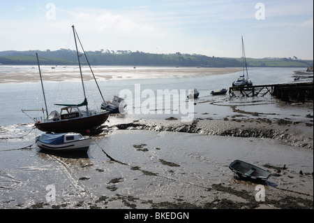 Yachts beached at low tide on the River Torridge and Taw estuary in North Devon Stock Photo
