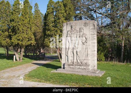 Carving of John Graves Simcoe first Lieutenant Governor of Upper Canada with his wife Elizabeth Posthuma Gwillim at his side. Stock Photo