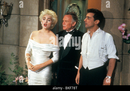 WHO'S THAT GIRL (1987) MADONNA,JOHN MILLS,GRIFFIN DUNNE WTG 023 Stock Photo