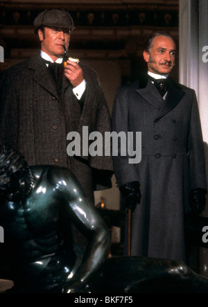 WITHOUT A CLUE (1989) MICHAEL CAINE, BEN KINGSLEY COPYRIGHT RANK ITC LISTINGS WAC1 003 Stock Photo