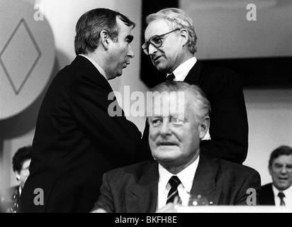 THEODOR WAIGEL FINANCE MINISTER OF GERMANY 13 July 1998 Stock Photo - Alamy