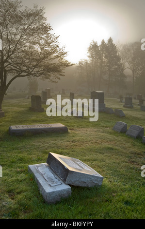 Broken Grave Marker Tombstone Vandalism In Cemetery, Philadelphia, USA Stock Photo