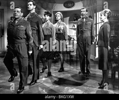 THE AMOROUS PRAWN (1962) THE AMOROUS MR PRAWN (ALT) HARRY LOCKE, DEREK NIMMO, LIZ FRAZER, IAN CARMICHAEL, JOAN GREENWOOD APWN Stock Photo