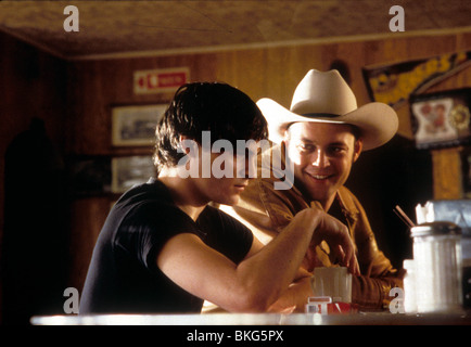 CLAY PIGEONS (1998) JOAQUIN PHOENIX, VINCE VAUGHN CLAY 003 Stock Photo