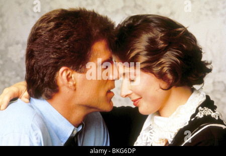 COUSINS (1989) TED DANSON, ISABELLA ROSSELLINI CNS 041 Stock Photo