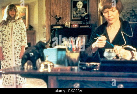 THE EXORCIST (1973) LINDA BLAIR EXO 009CP Stock Photo - Alamy