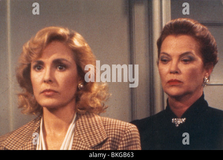 FLOWERS IN THE ATTIC (1987) VICTORIA TENNANT, LOUISE FLETCHER FITA 001FOH Stock Photo