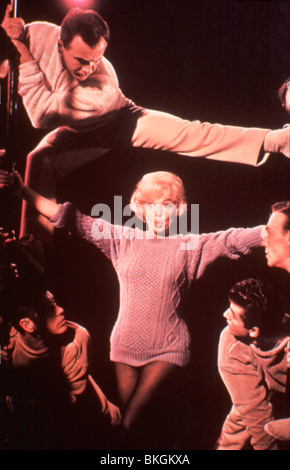 LET'S MAKE LOVE (1960) MARILYN MONROE LMLV 013 Stock Photo