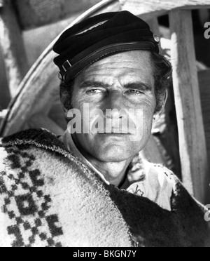 MAJOR DUNDEE (1965) CHARLTON HESTON MJDN 002P Stock Photo