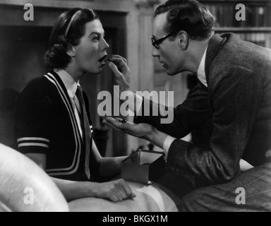 PYGMALION (1938) WENDY HILLER, LESLIE HOWARD PYG 002P Stock Photo