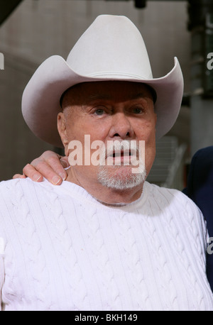 TONY CURTIS LAUNCH OF THE TCM CLASSIC FILM FESTIVAL LOS ANGELES CA 22 April 2010 Stock Photo