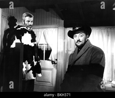 TRACK OF THE CAT (1954) WILLIAM HOPPER, ROBERT MITCHUM TCKC 004P Stock Photo