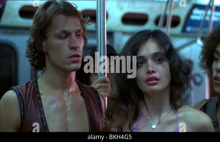 THE WARRIORS (1979) MICHAEL BECK, DEBORAH VAN VALKENBURGH WARS 001-07 Stock Photo