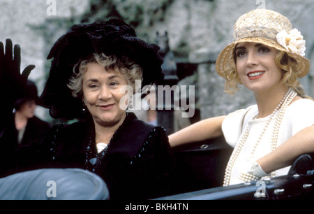 WIDOWS' PEAK (1994) JOAN PLOWRIGHT, NATASHA RICHARDSON WPEA 050 Stock Photo