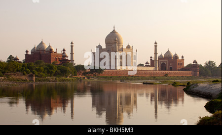 India, Uttar Pradesh, Agra, late evening light on Taj Mahal in mid-summer Stock Photo