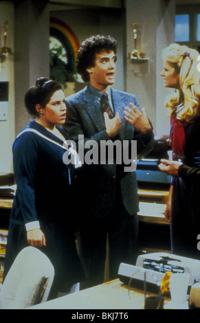 BOSOM BUDDIES (TV) WENDIE JO SPERBER, TOM HANKS, DONNA DIXON BSMB 007 Stock Photo