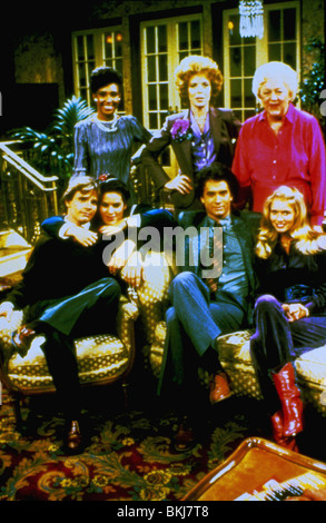 BOSOM BUDDIES (TV) PETER SCOLARI, WENDIE JO SPERBER, TELMA HOPKINS, HOLLAND TAYLOR, TOM HANKS, LUCILLE BENSON, DONNA DIXON BSMB Stock Photo