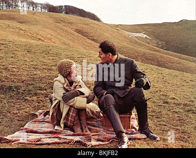 THE HIRELING (1973) SARAH MILES, ROBERT SHAW HIRE 009 FOH Stock Photo