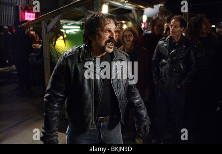 GEORGE A ROMERO'S LAND OF THE DEAD (2005) LDDD 001-25 Stock Photo