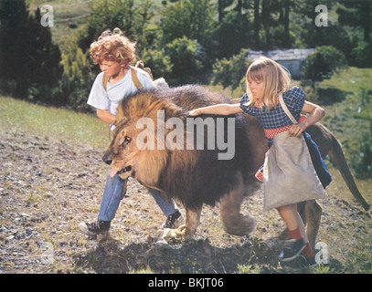 NAPOLEON AND SAMANTHA (1972) JOHNNY WHITAKER, JODIE FOSTER NPS 003FOH Stock Photo