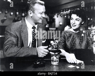 NIGHTFALL (1957) ALDO RAY, ANNE BANCROFT NFAL 004 P Stock Photo