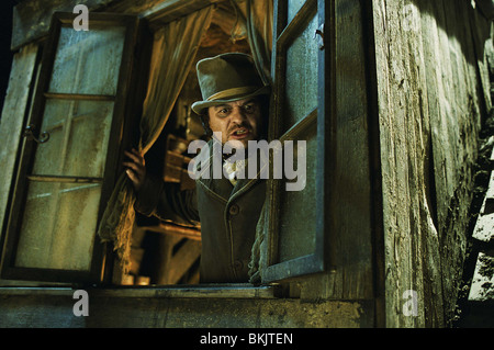 OLIVER TWIST (2005) JAMIE FOREMAN OLIT 001-12 Stock Photo